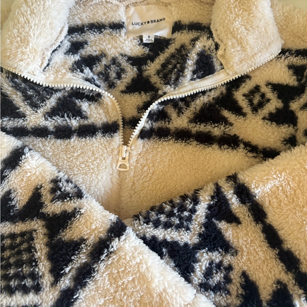 Lucky Brand Cream and Black Fleece Jacket